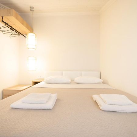 Mystery Suites And Apartments Néoi Póroi Eksteriør billede