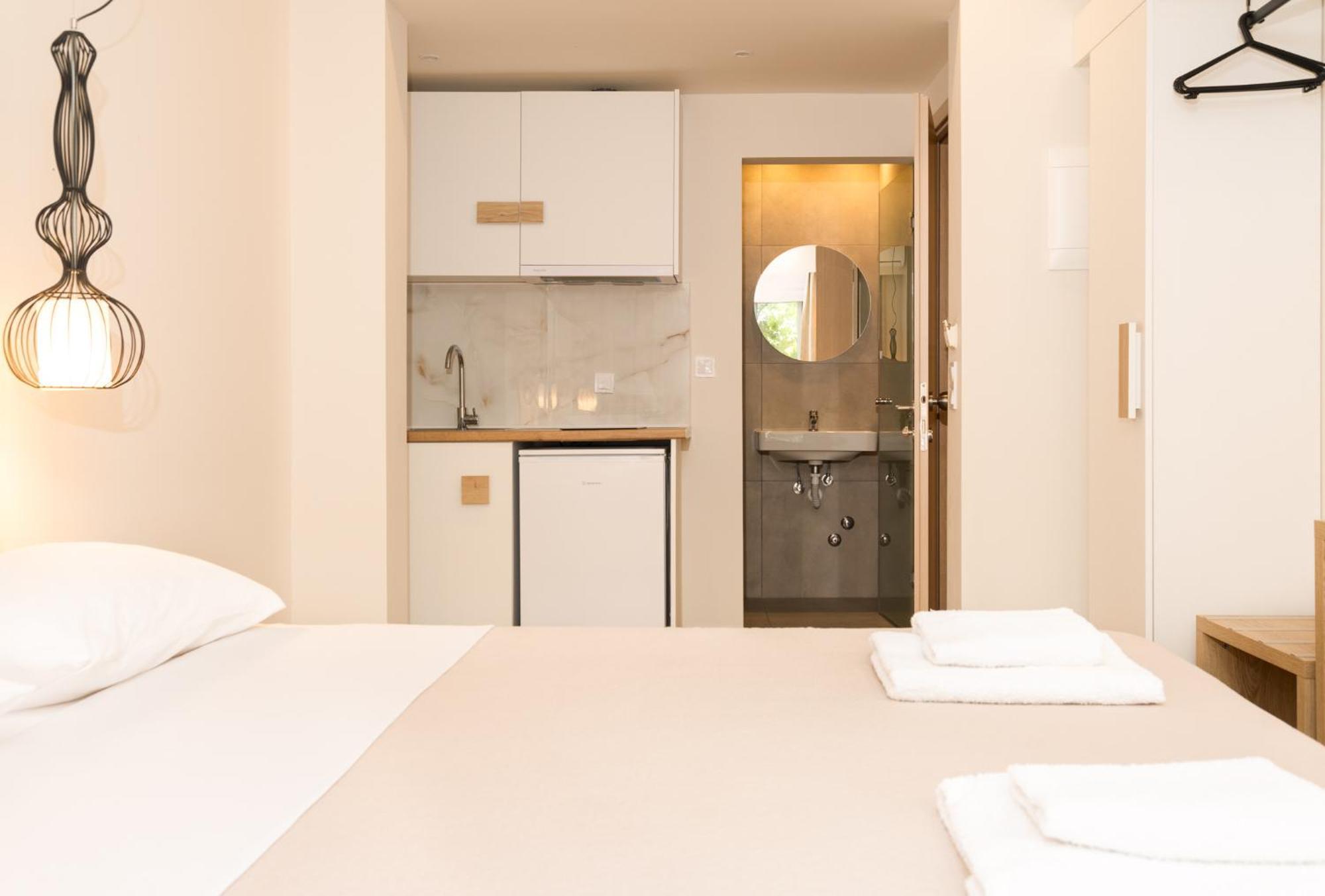 Mystery Suites And Apartments Néoi Póroi Eksteriør billede