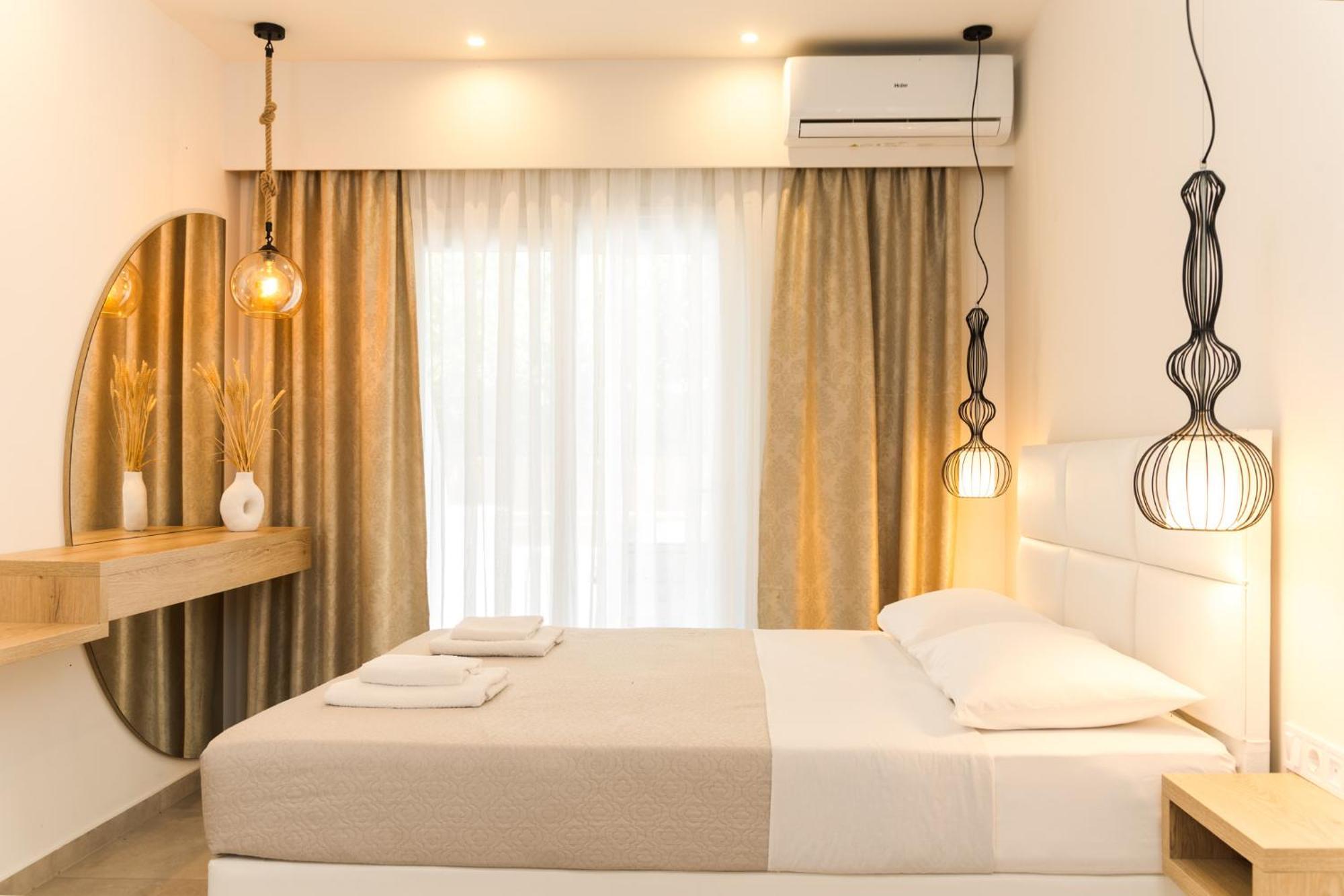 Mystery Suites And Apartments Néoi Póroi Eksteriør billede