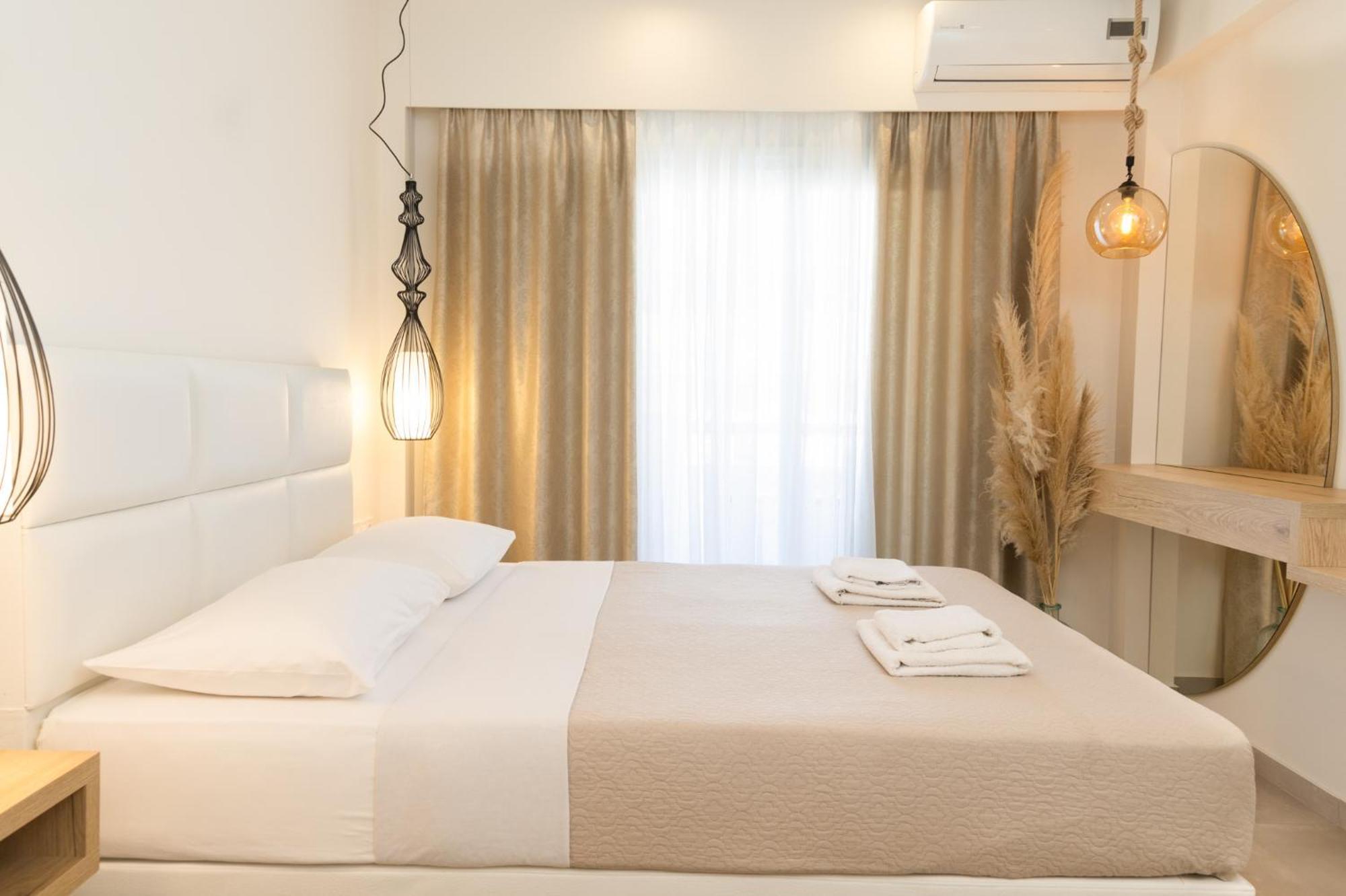 Mystery Suites And Apartments Néoi Póroi Eksteriør billede